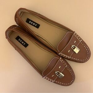 New DKNY Caramel Brown Leather Driving Loafer Size 8M New NWOB
